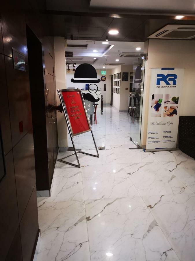 Hotel Pk Residency Noida Esterno foto